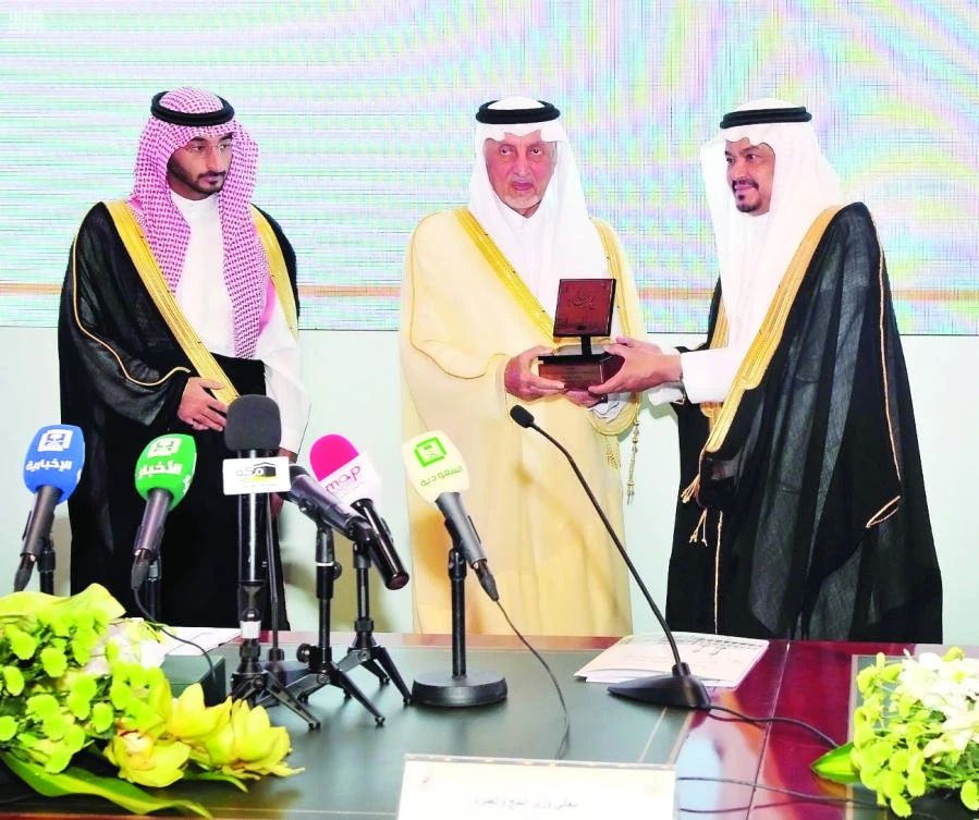 Prince Khaled Al-Faisal affirmed the Kingdom's rejection of all calls aiming at politicizing and internationalizing Hajj.