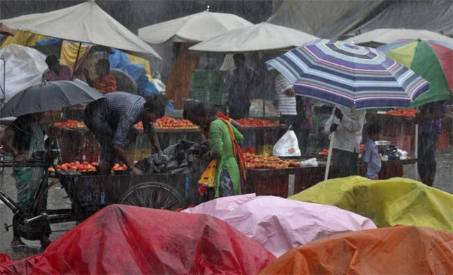 #AintNoCinderella: Backlash as Indian politician questions why some women are out late at night