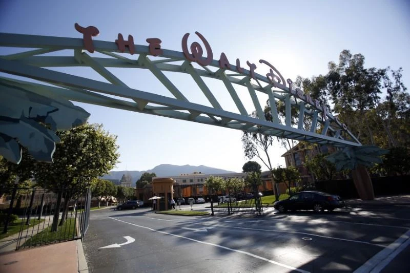 The entrance gate to The Walt Disney Co is pictured in Burbank, California February 5, 2014. (File photo via REUTERS)
