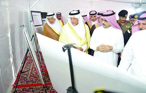 Makkah Gov. Prince Khaled Al-Faisal looks at the progress of the projects in Makkah on Wednesday.