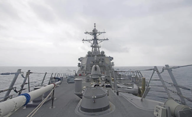 This US Navy photo obtained August 10, 2017 shows the Arleigh Burke-class guided-missile destroyer USS John S. McCain (DDG 56)as it patrols the South China Sea on January 7, 2017. (AFP PHOTO /US Navy/James Vazquez/Handout)