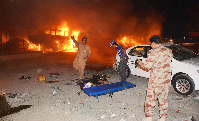 Suicide bomber kills 15 in southwestern Pakistan