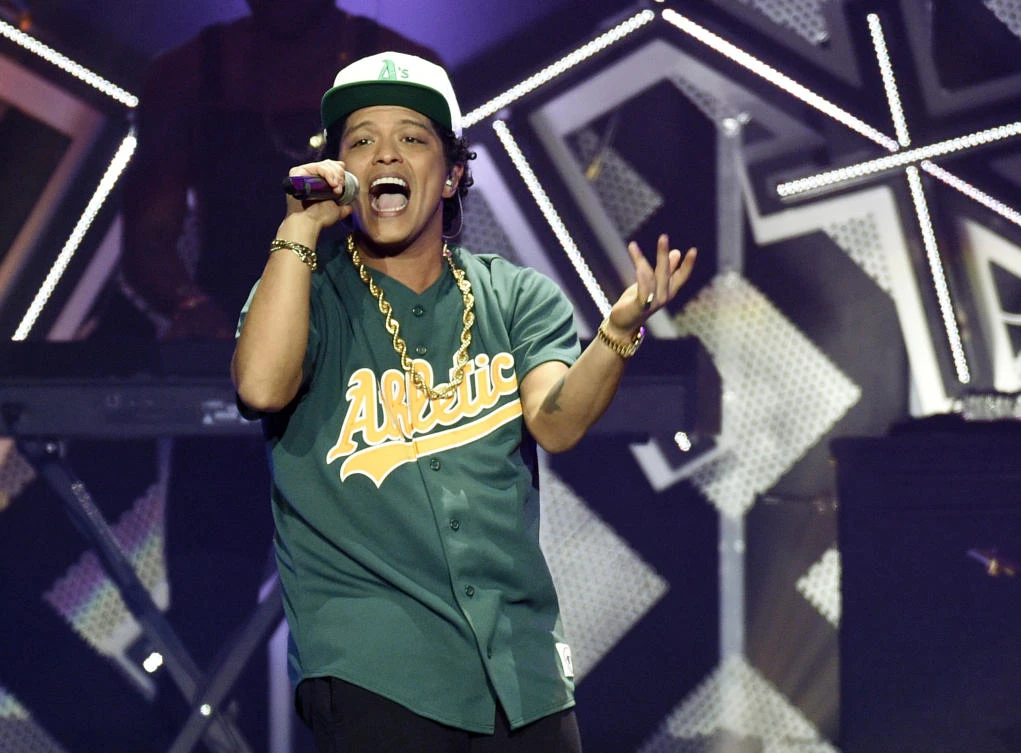 Bruno Mars donates $1 million from concert to Flint water crisis