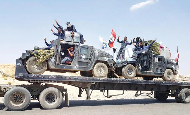 Iraqi armored units head for Tal Afar, the main remaining Daesh stronghold in the country. (AFP)