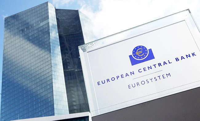 Euro zone Q2 annual growth estimate upgraded