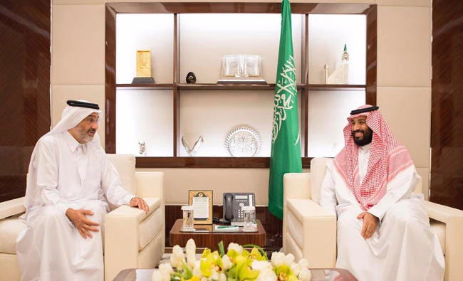 King Salman orders Salwa border crossing opened to Qataris performing Hajj