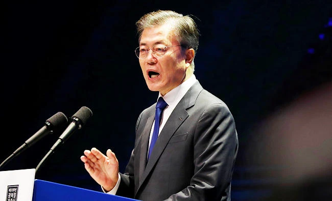 South Korean President Moon Jae-In, delivers a speech during celebrations of the 72th anniversary of Korea's Independence Day from Japanese colonial rule in 1945 in Seoul, South Korea, in this August 15, 2017 photo. (REUTERS)