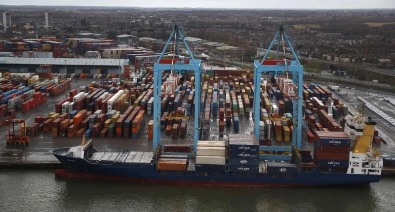 UK exporters’ confidence softens on currency concern, manpower shortage