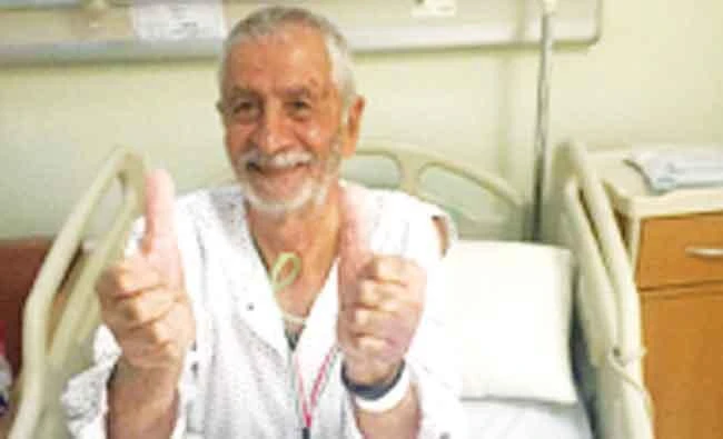 The 80-year-old Iranian who had a heart attack while circumambulating the Kaaba recovers in hospital.