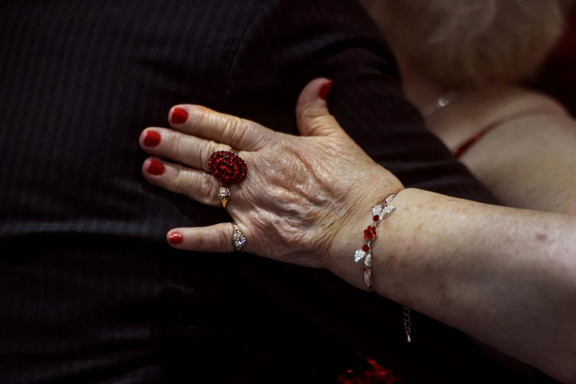 Tango dancers Nina Chudoba, 82, and Oscar Brusco, 90, dance at a Milonga (a place or an event to dance tango) in Buenos Aires, on August 18, 2017. Far from the tango-academy, Oscar and Nina embody the generation that danced in Buenos Aires in the heyday of the 40's, and now compete in Tango Dance World Championship. The tango creme de la creme met before the final of the Tango World Championship in Buenos Aires where hundreds of dancers compete every August. / AFP / EITAN ABRAMOVICH