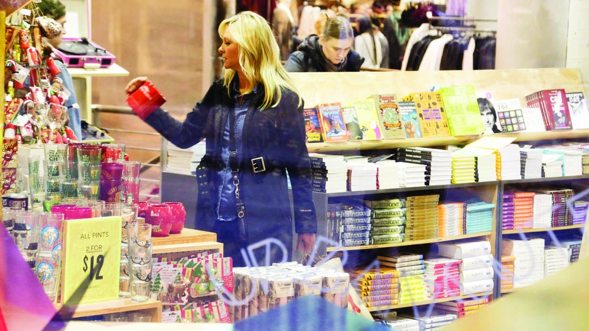 US consumer confidence improves in August