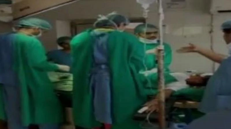 Doctors caught on camera fighting in operation theater of Indian hospital