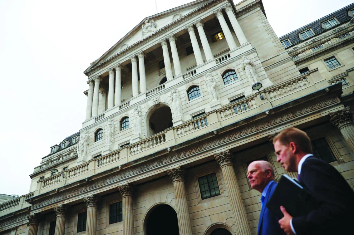 Annual growth in consumer credit slowed to 9.8 percent in July,
the Bank of England said. (Reuters)