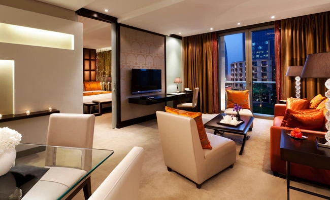 Premier Deluxe room at Al-Faisaliah Suites.