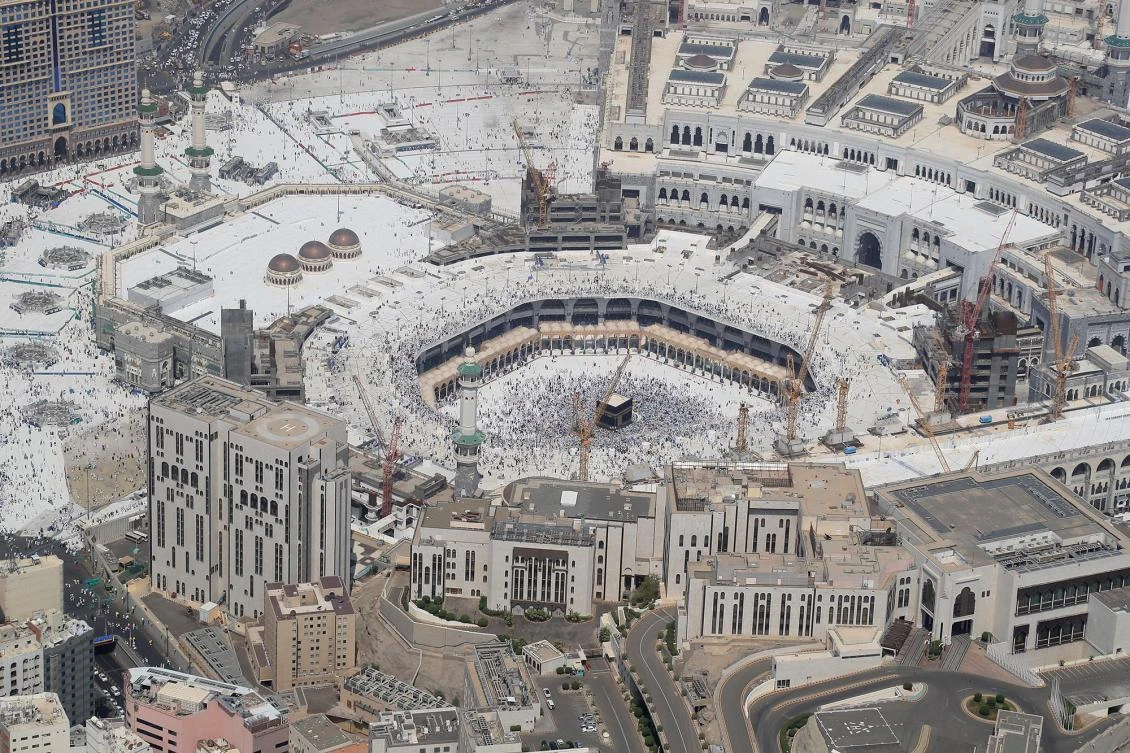 Special aerial footage showing the ‘stoning of Satan’ ritual, holy sites and Grand Mosque.