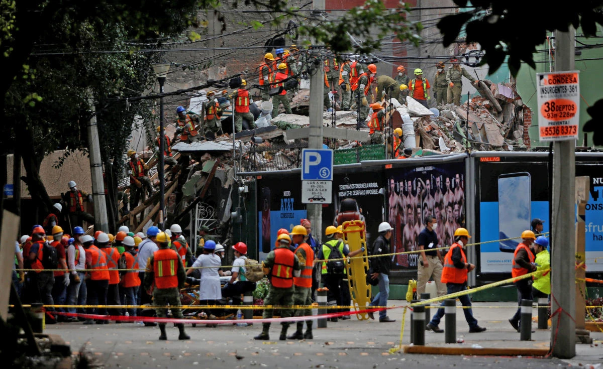 Hopes for Mexico quake survivors dim as search enters 6th day
