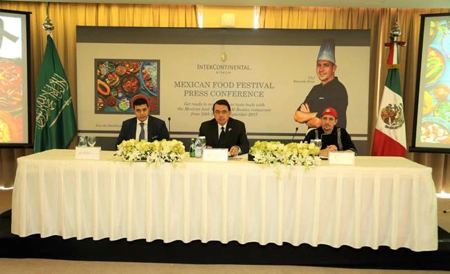 Mexican Ambassador Alfredo Miranda, Ahmed Mahfouz, IHG senior leader, area director of sales and marketing central province and government hotels — KSA, and Mexican chef and TV show host Eduardo Perez, address a press conference at the InterContinental Riyadh Hotel.