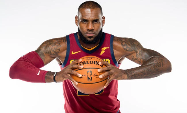 LeBron James of the Cleveland Cavaliers poses during media day at Cleveland Clinic Courts on September 25, 2017 in Independence, Ohio. (Jason Miller/Getty Images/AFP)