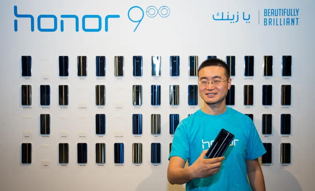 The honor 9 is available at a starting price of SR1,899 ($506).