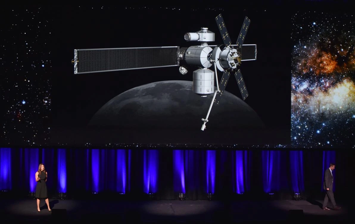 Lockheed Martin unveils reusable water-powered Mars lander