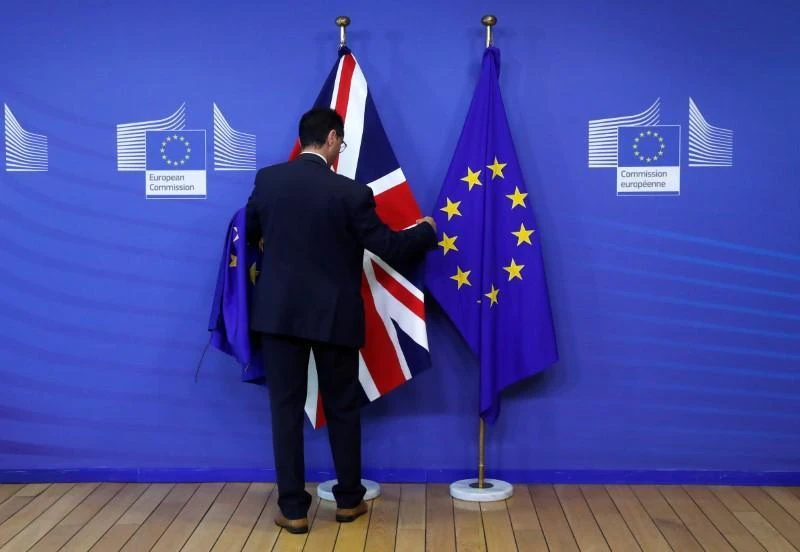 Flags are arranged at the EU Commission headquarters ahead of a first full round of talks on Brexit, Britain's divorce terms from the European Union, in Brussels, Belgium July 17, 2017. (REUTERS)