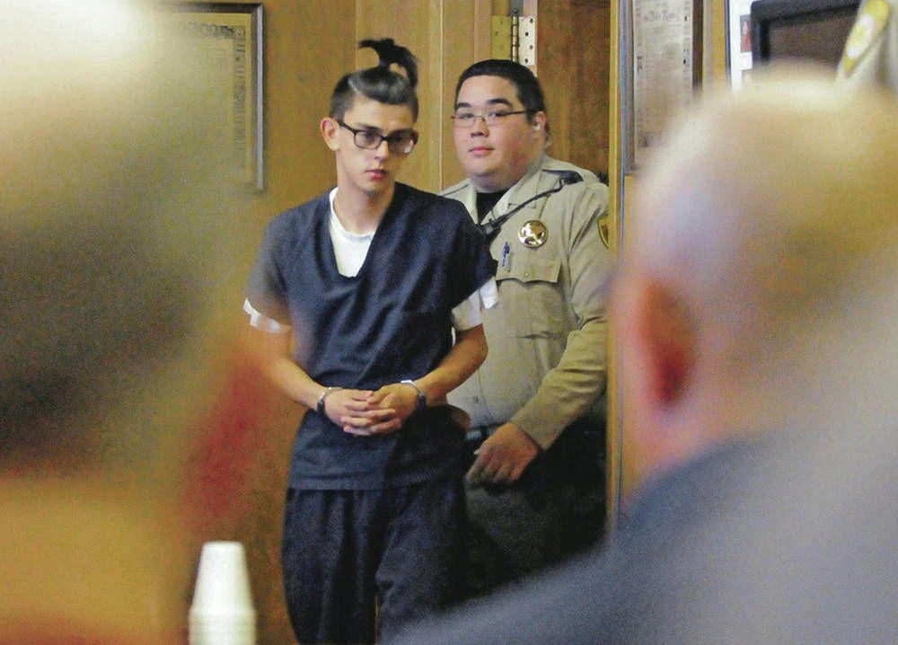 Nathaniel Jouett, accused of fatally shooting two workers inside a public library and wounding four others, enters a courtroom in Clovis, N.M., Thursday, Aug. 31, 2017. (AP)