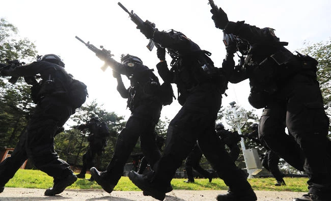 South Korea's Capital Defense Command soldiers take part in a military drill in Seoul on Monday. (AFP)
