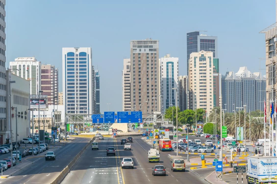 A street in Abu Dhabi where temperatures often rise toward 50 Celsius in the summer (Shutterstock)
