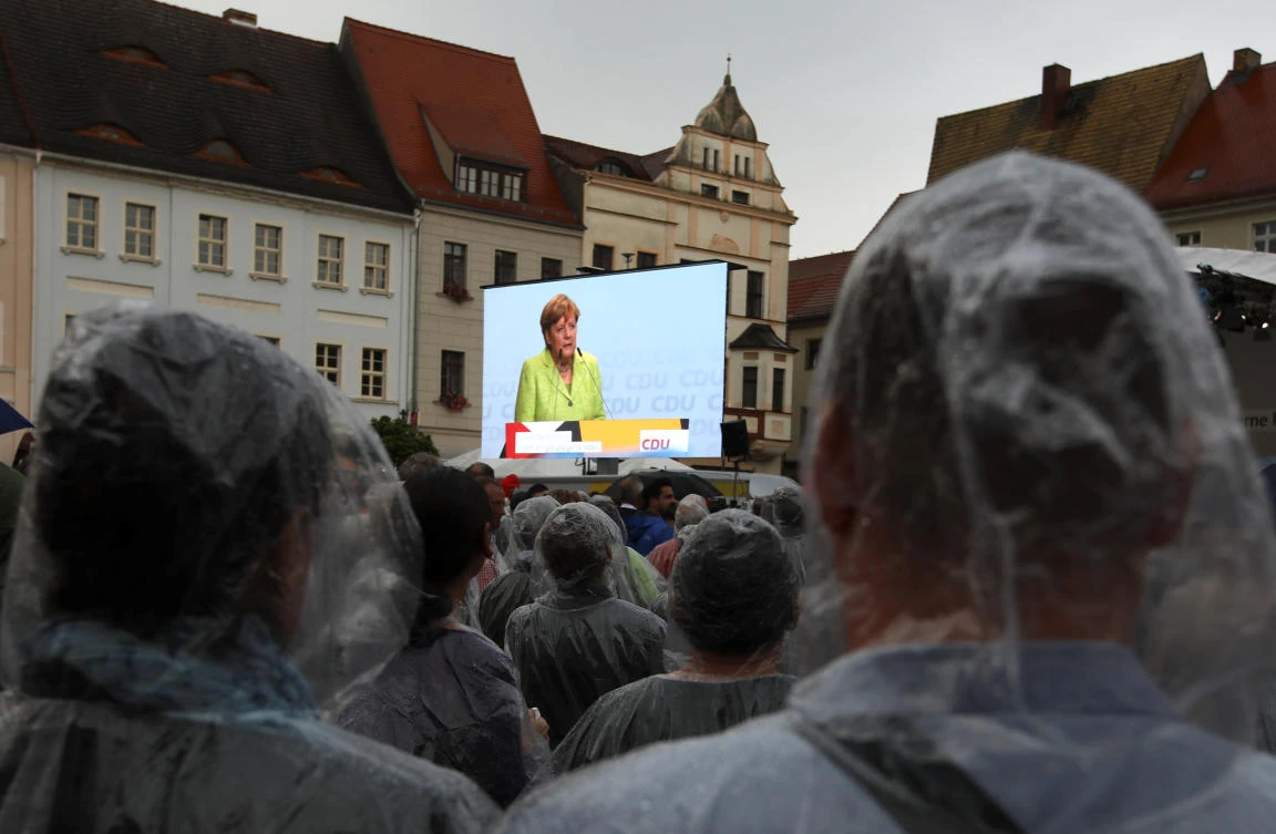 German Chancellor Angela Merkel, a top candidate of the Christian Democratic Union Party (CDU) for the upcoming general election, gives a speech during an election rally in Torgau, Germany, September 6, 2017. (REUTERS)