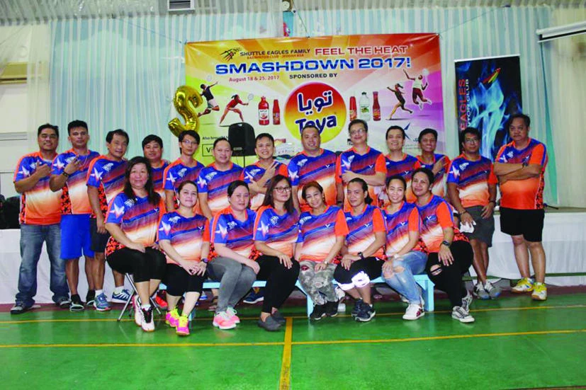 Members of the Shuttle Eagles Family badminton club pose for a group
picture. (AN photos)