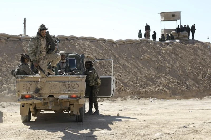 Syrian Democratic Forces (SDF) gather in northern Deir Al-Zor province ahead of an offensive against Daesh militants, Syria February 21, 2017. (File photo by REUTERS)