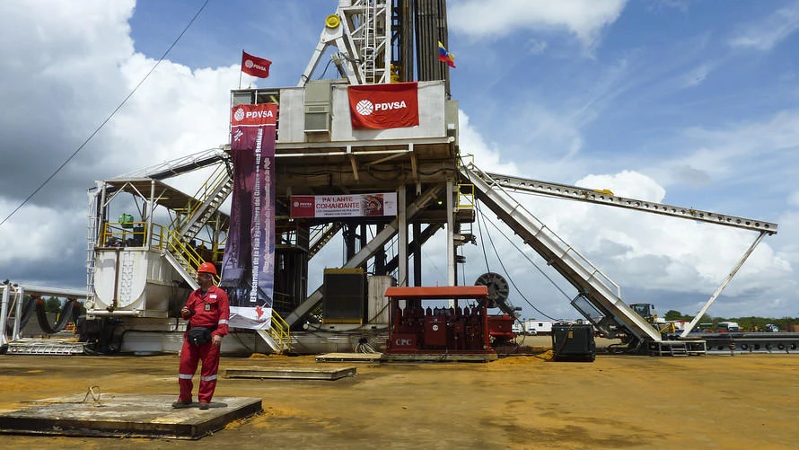 Washington’s new sanctions on Caracas bar US banks from trading in new bonds issued by the government or the state run oil company PDVSA. (AFP)