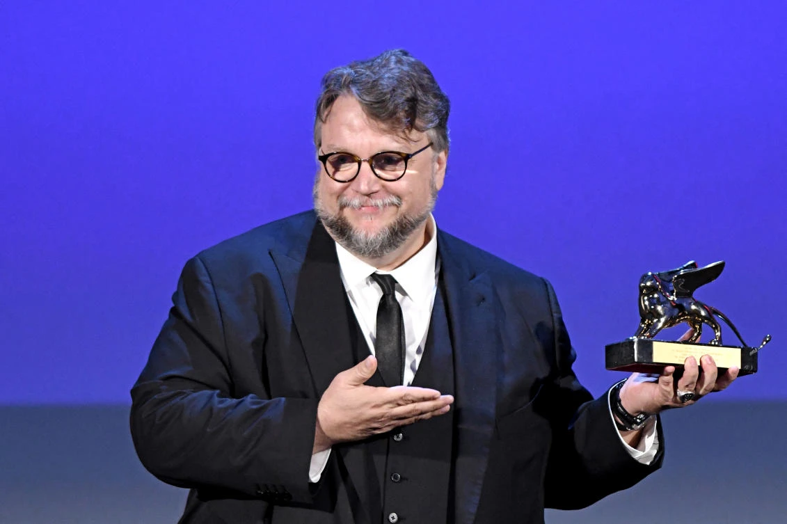 Director Guillermo Del Toro receives the Golden Lion for Best Film for the movie “The Shape of Water” during the award ceremony of the 74th Venice Film Festival at Venice Lido, on September 9, 2017. (File photo by AFP)