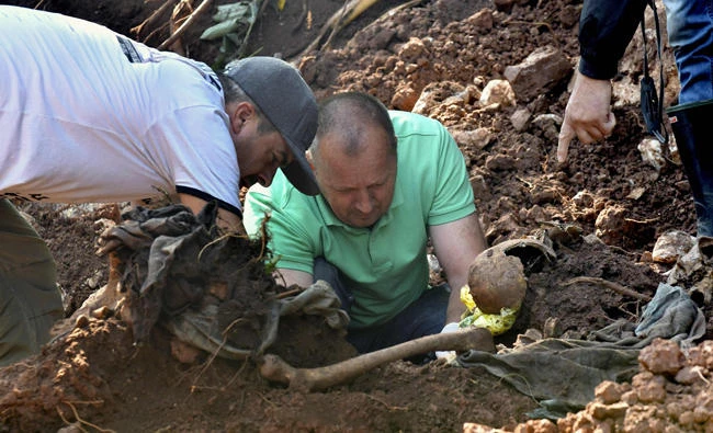 Victims exhumed from 2 newly found Bosnia mass graves are mostly likely Muslims — Institute
