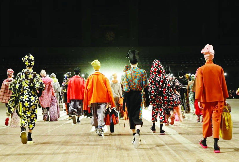 Models depart the runway em masse at the conclusion of the Marc Jacobs 2018 Spring/Summer fashion show during Fashion Week in New York. (AP)
