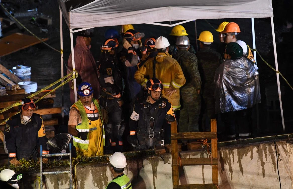 Rescuers in grim search for survivors of Mexico quake
