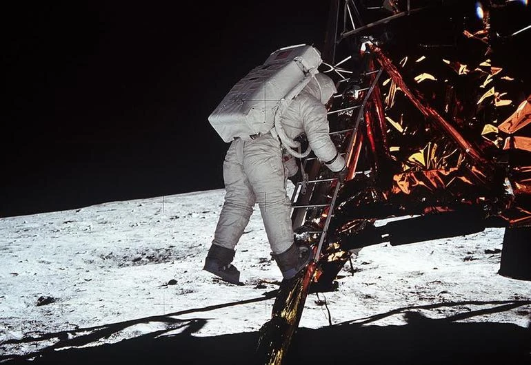 Fly me to the Moon: For some, lunar village takes shape