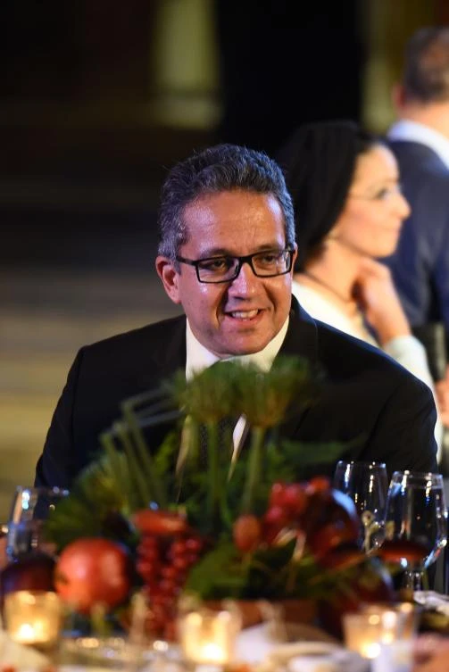 Egyptian Minister of Antiques Khaled el-Anany attends the "Night of Art" exhibit at the the Egyptian Museum in the capital Cairo on October 28, 2017. / AFP / MOHAMED EL-SHAHED