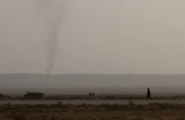 Smoke rises in Deir al-Zor, Syria September 20, 2017. (REUTERS)