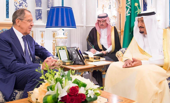In this file photo, King Salman receives Russian Foreign Minister Sergey Lavrov at Al-Salam Palace in Jeddah. (SPA)