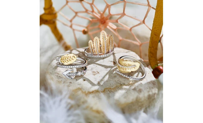 The new ‘Dream Collection’ which includes a range of pendants, rings, bracelets, and earrings will be available exclusively at L’azurde retail stores across the Kingdom.