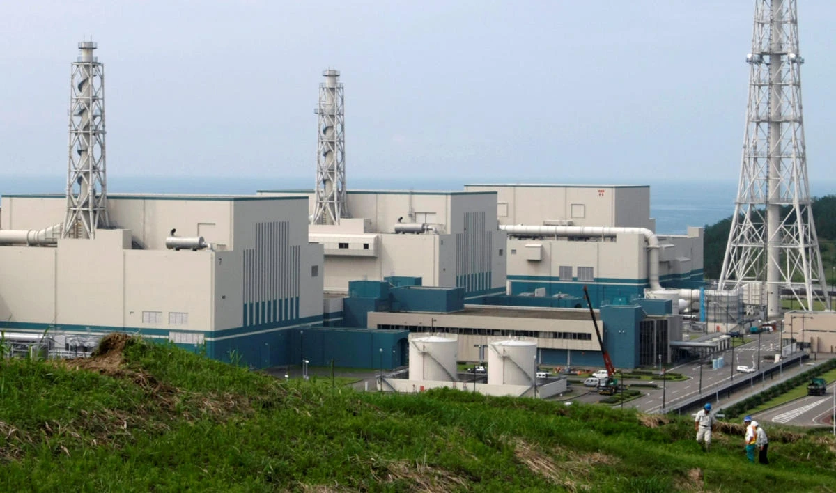 Above, Tokyo Electric Power Co’s Kashiwazaki-Kariwa nuclear power plant reactors are in Kashiwazaki, Japan. (Reuters)