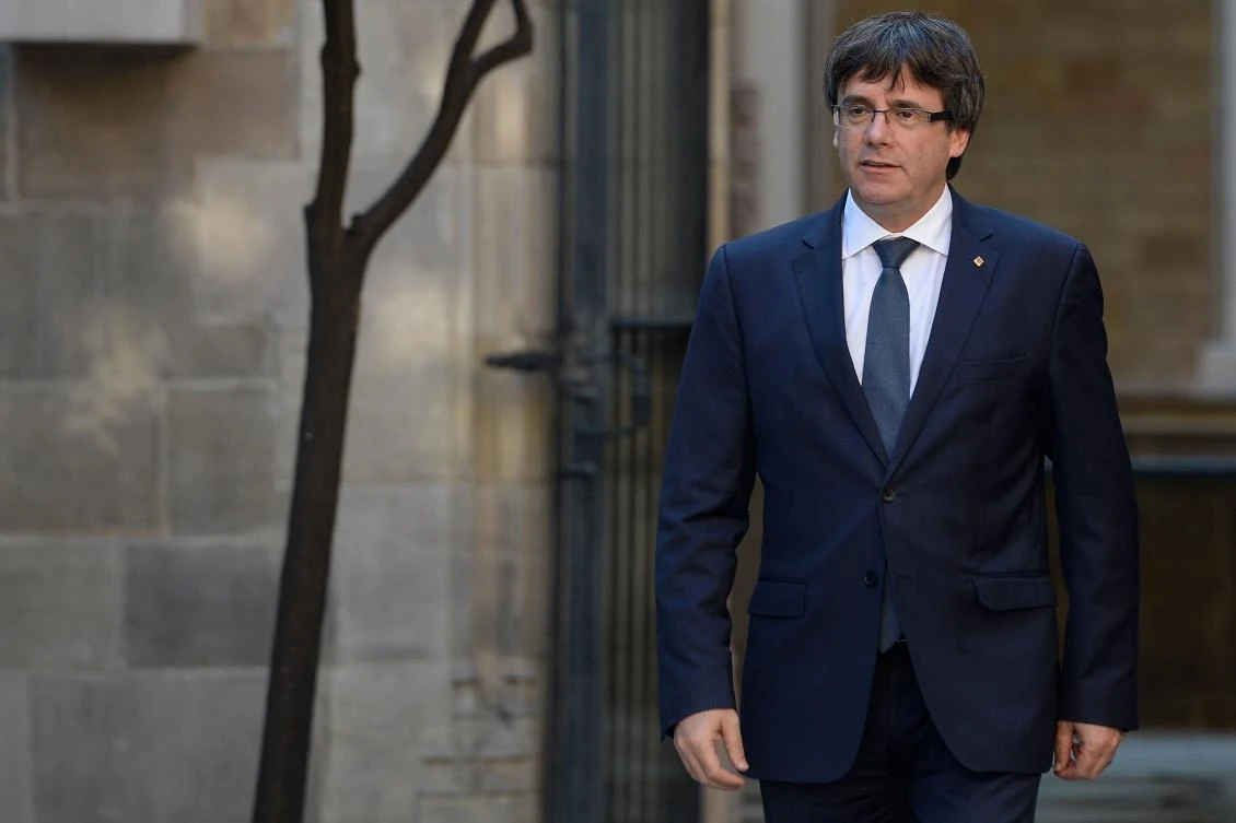 Spain rejects mediation as Catalans plan to declare independence
