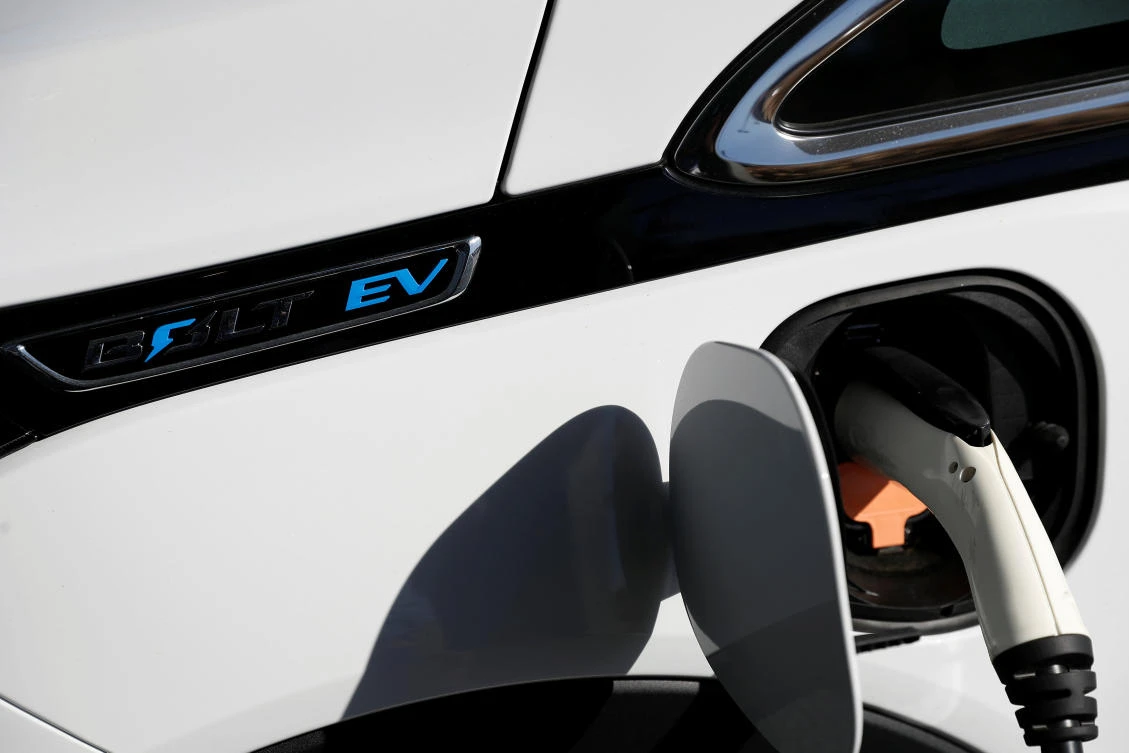Global sales of more energy efficient electric vehicles soared 40 percent in 2016, as more models reached the market and the performance of the vehicles improved. (Reuters)