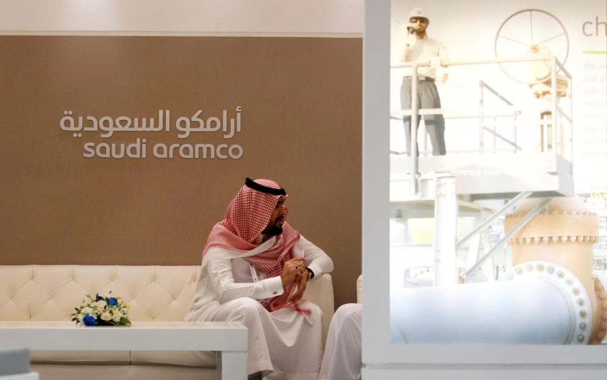 The plan to float around 5 percent of Aramco in an initial public offering in 2018 is on track, Saudi Aramco’s Chief Executive Amin Nasser said at an energy forum in Moscow. (Reuters)