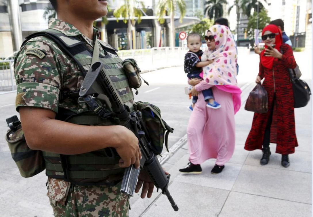 Malaysia has been on high alert since suicide bombers and gunmen linked to Daesh launched multiple attacks in Jakarta, the capital of neighboring Indonesia, in January 2016. (Reuters)
