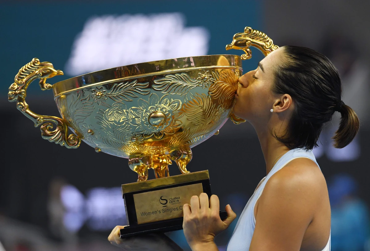 Garcia stuns new world number one Halep to win China Open