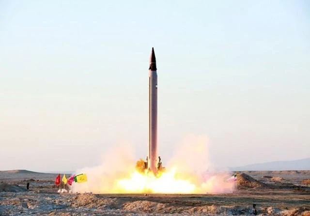 A new Iranian precision-guided ballistic missile is launched as it is tested at an undisclosed location on October 11, 2015. (File photo by Reuters)