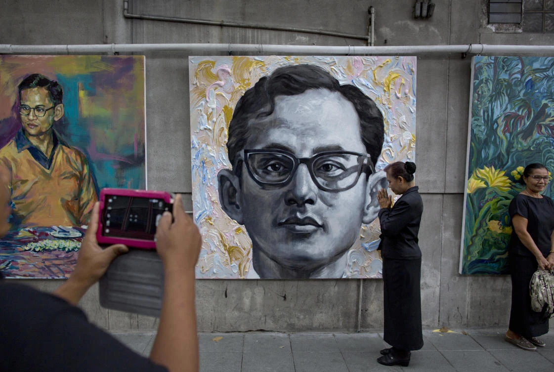 One year after King Bhumibol’s death, Thais prepare for final goodbye
