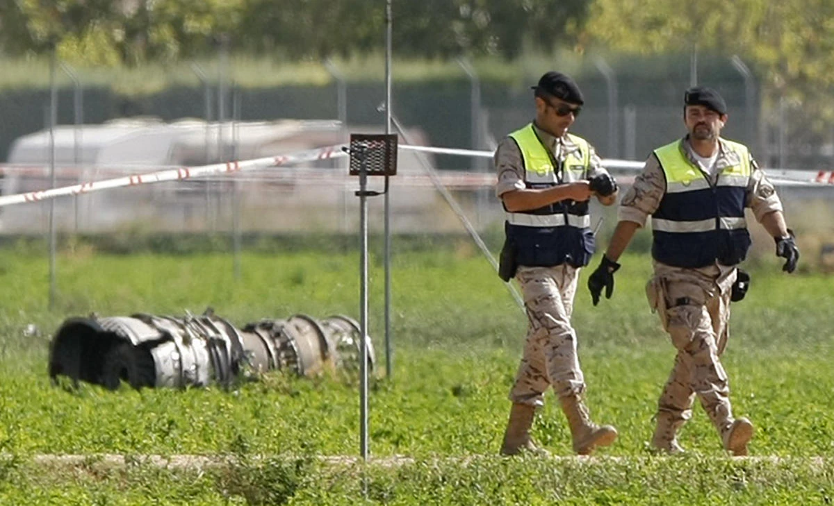 Pilot dead as F18 military plane crashes near Madrid